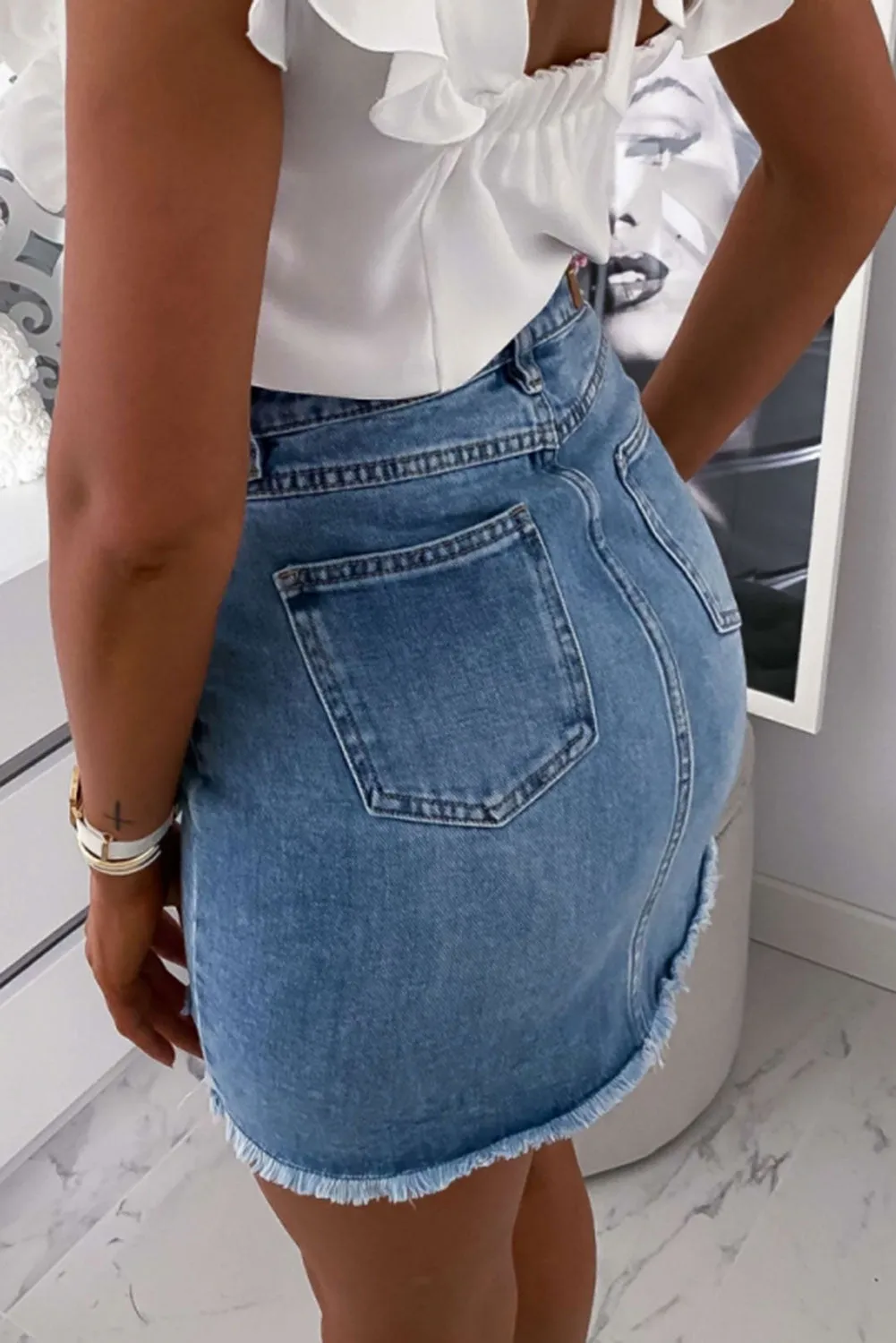 Chic Design Ripped Jeans Skirt