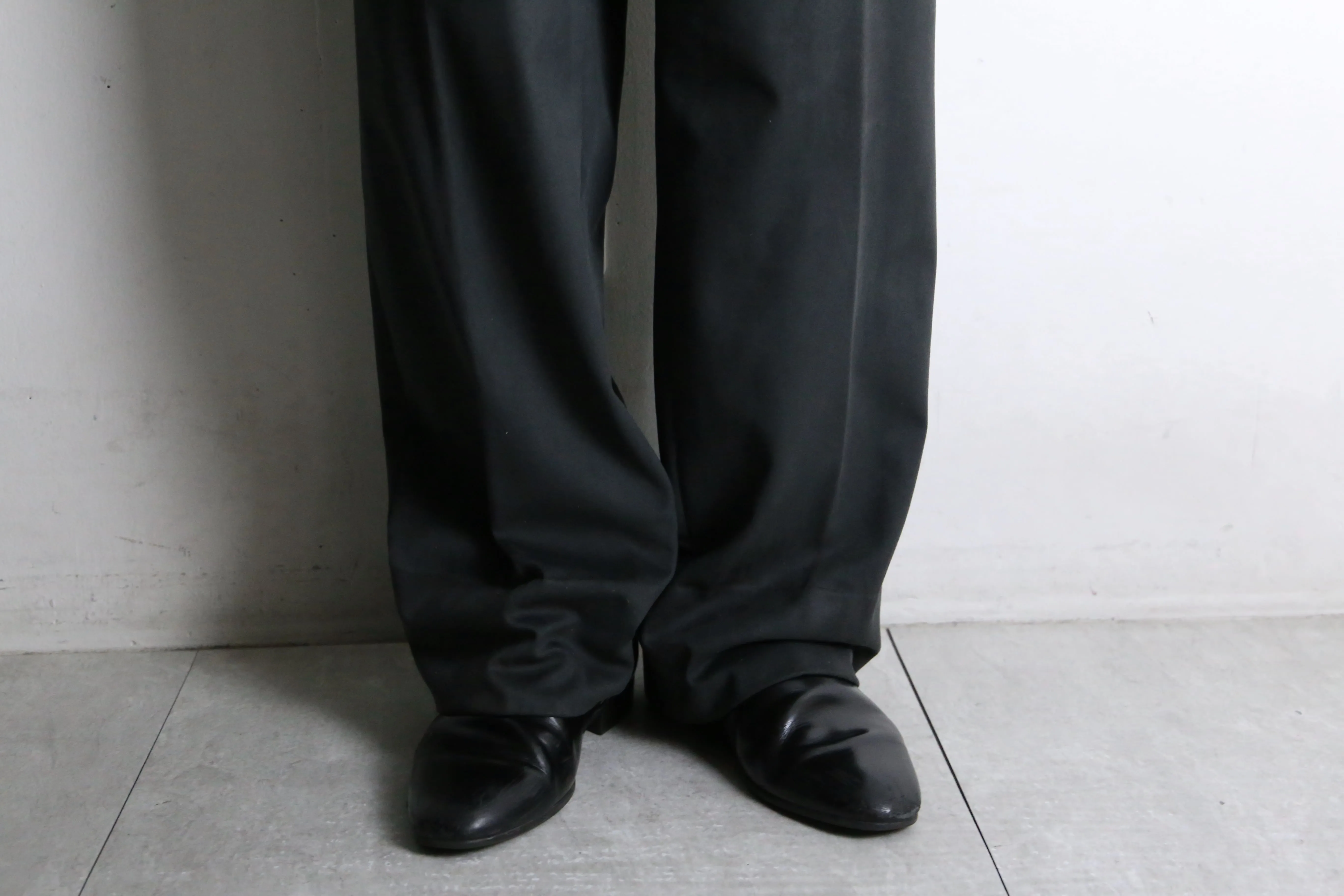sumikuro color 2 tuck high waist wide straight pants