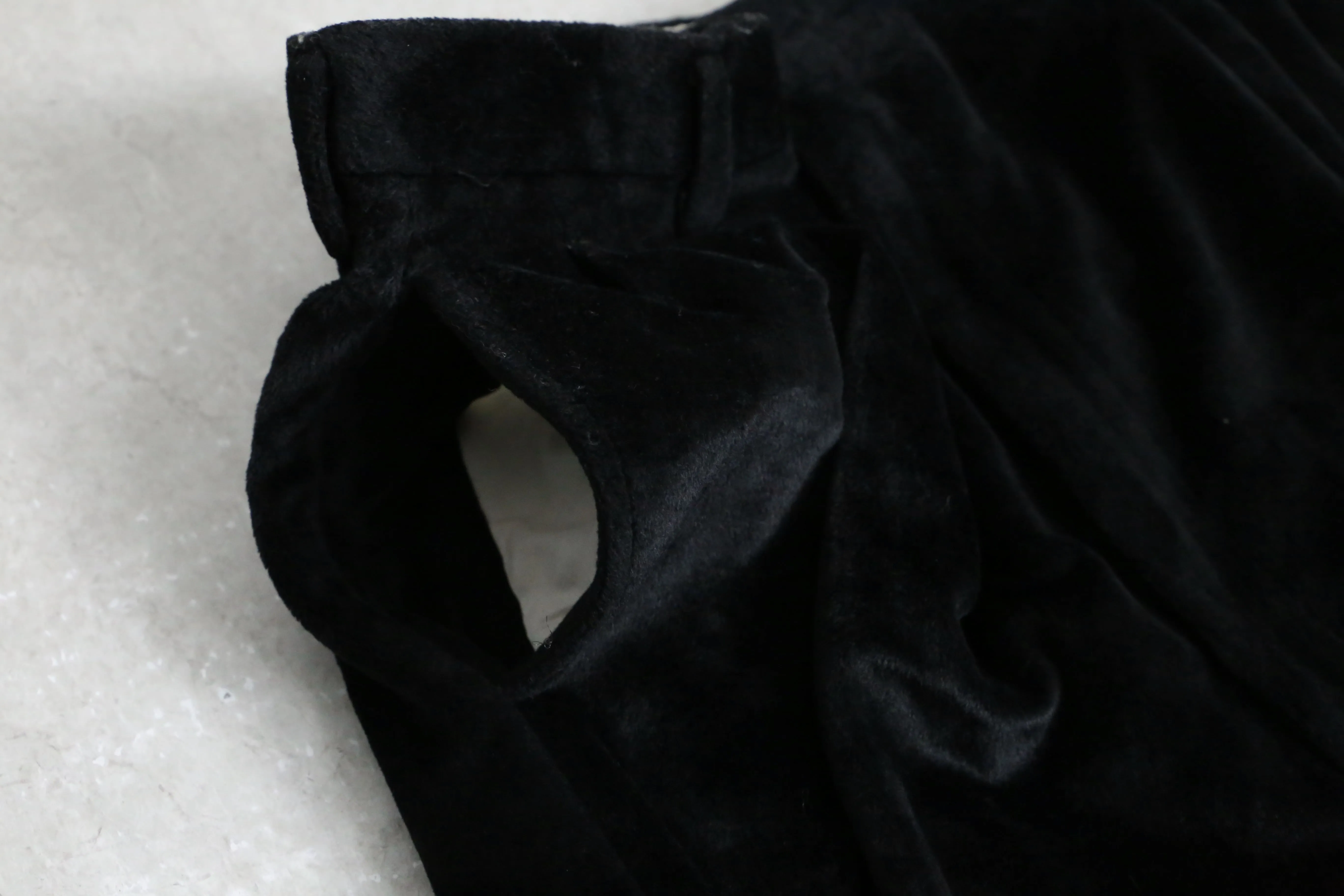wide straight box tuck velour slacks