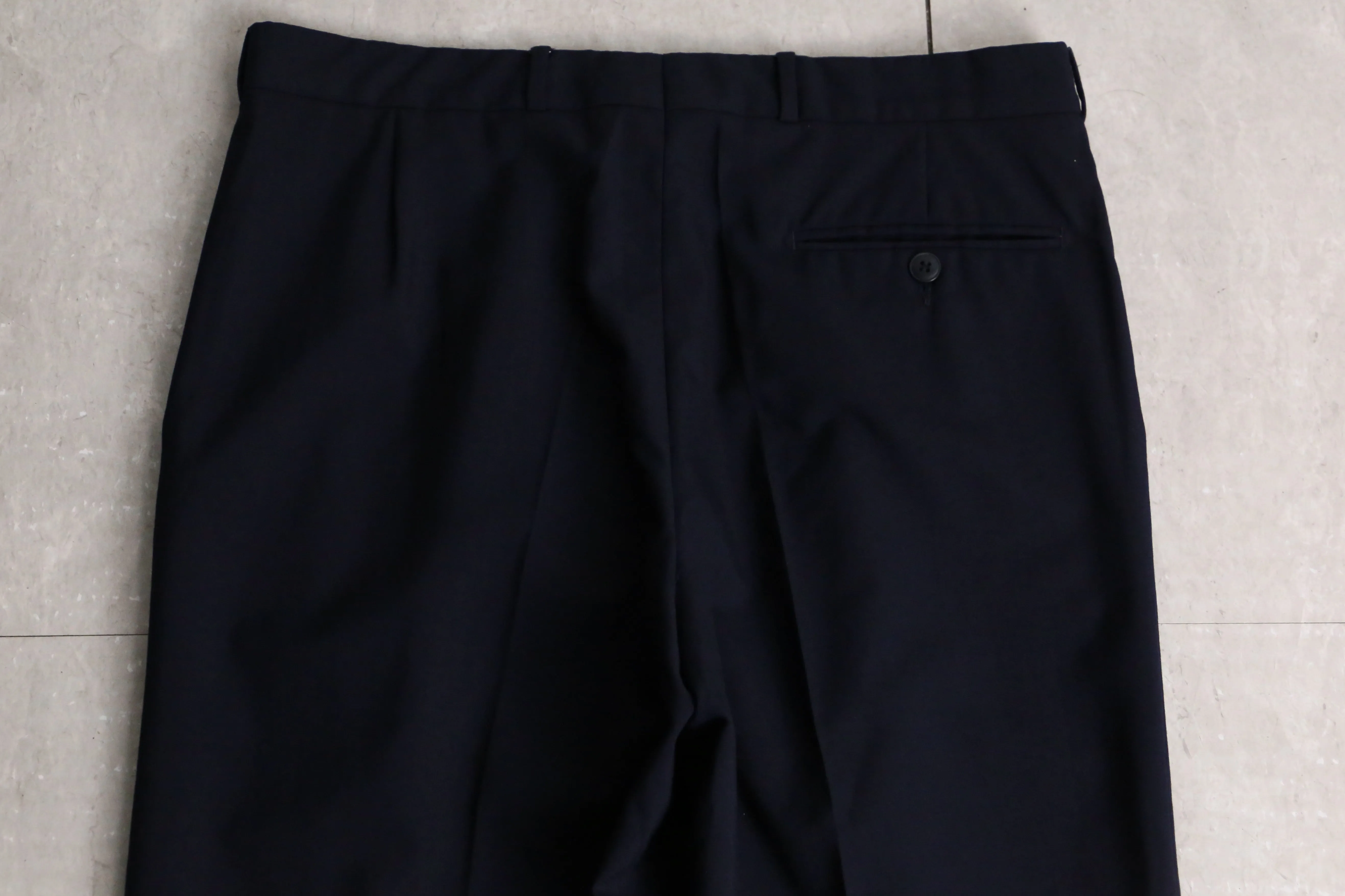 “Yves Saint Laurent” navy straight slacks