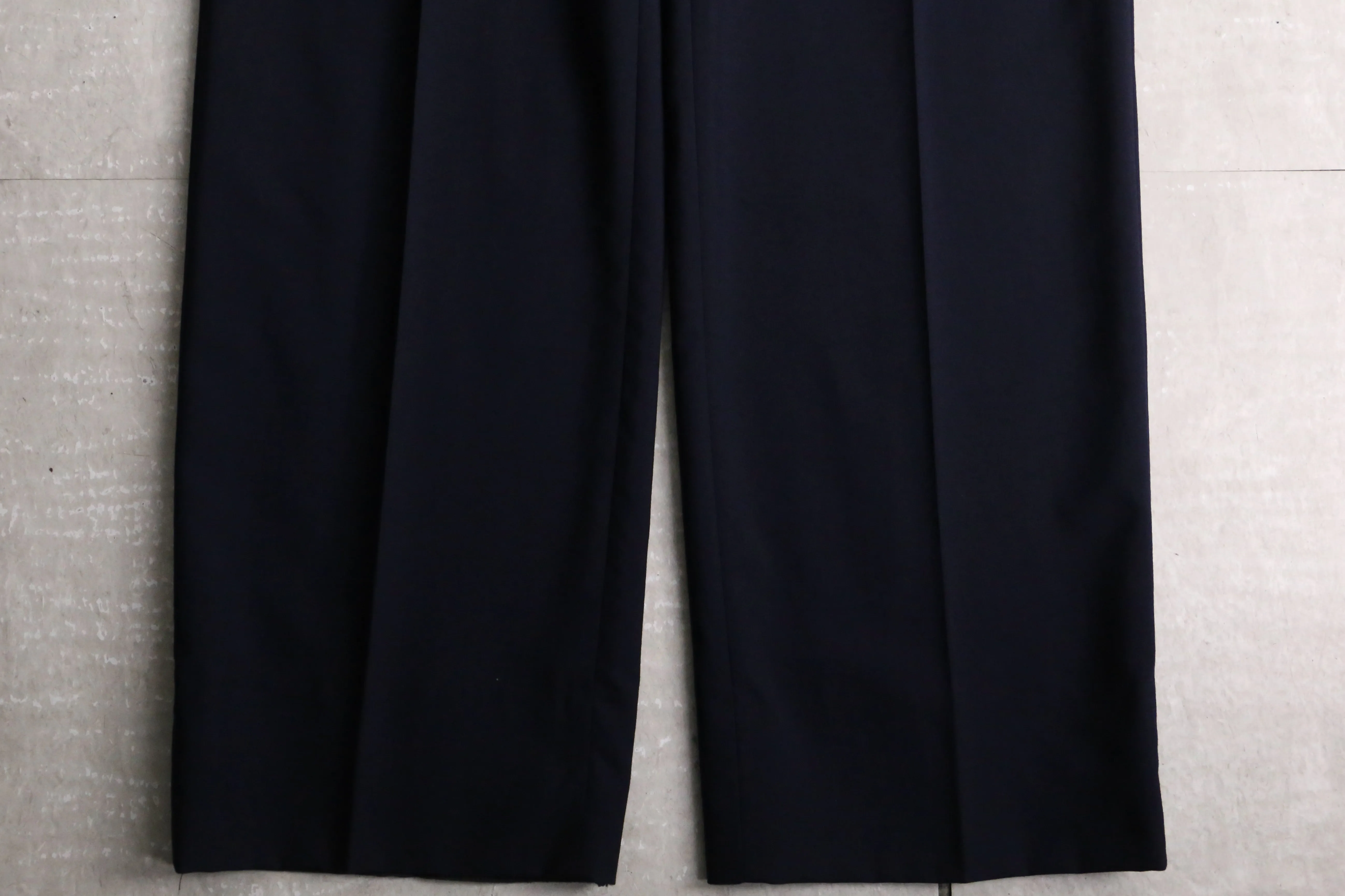 “Yves Saint Laurent” navy straight slacks